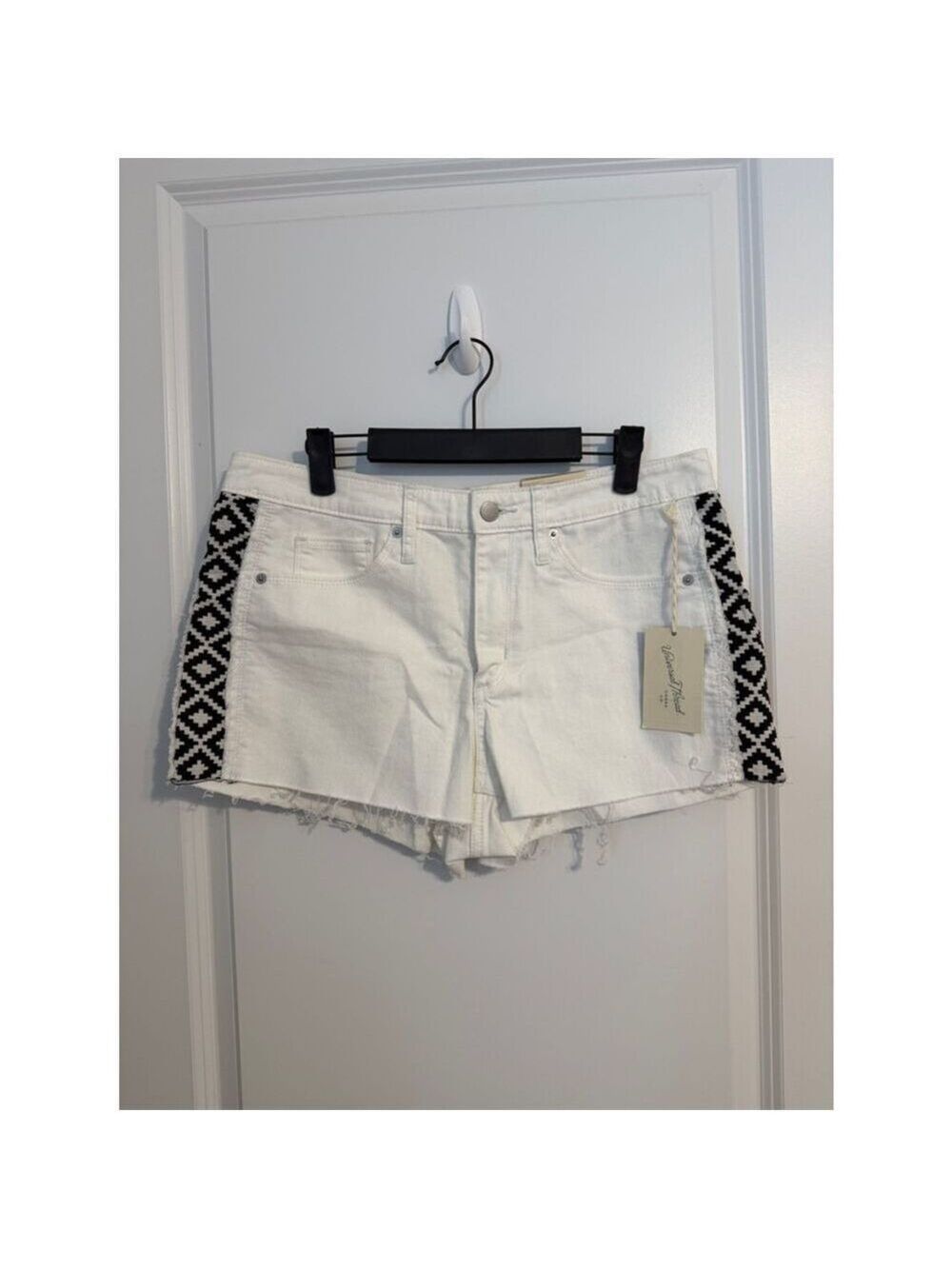 Universal Thread White Denim Shorts Size 12 NWT Black Geometric Side Panels